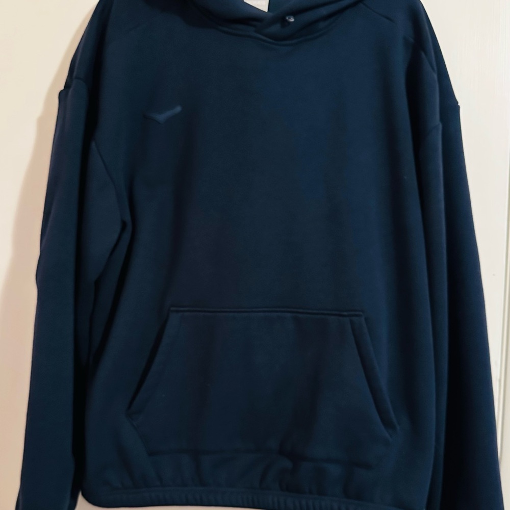 Woman’s HOKA Navy Sweatshirt & Swestpants.